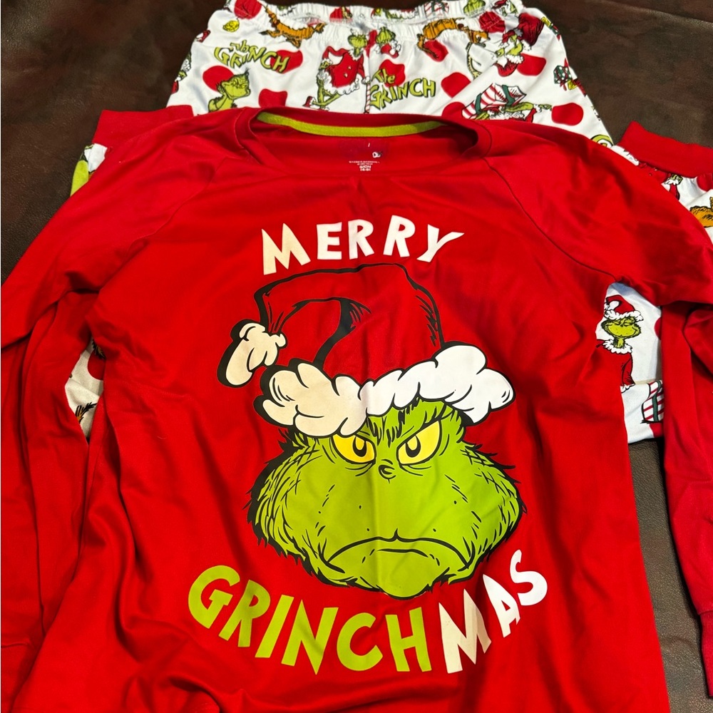 Grinch PJs. GUC.